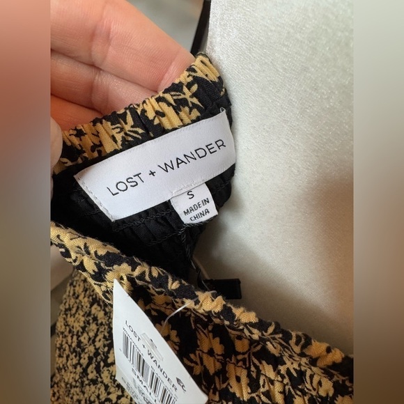 NWT LOST + WANDER Ruffled Short Mini Skirt Black Gold Size S - Picture 6 of 7